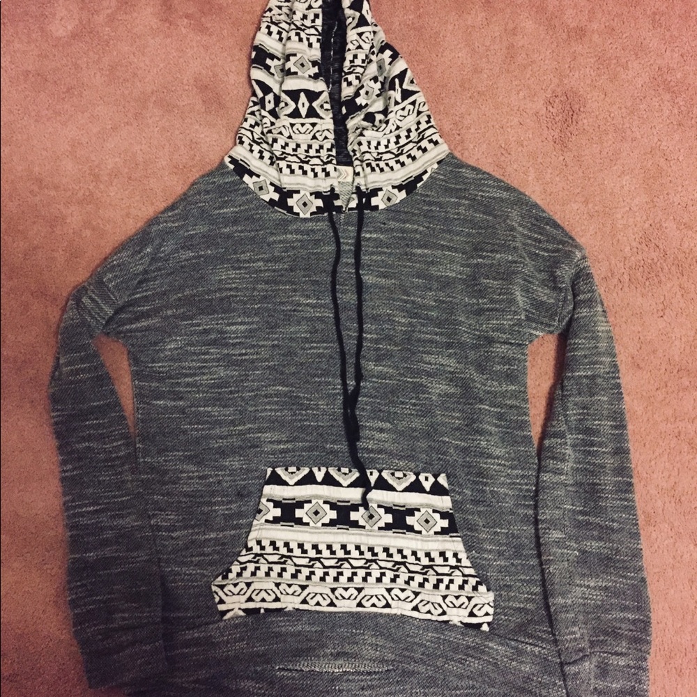 Sweatshirt